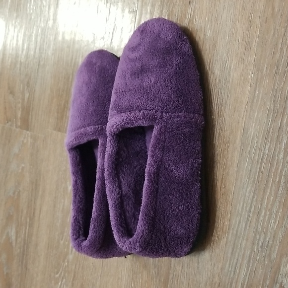 (L) ISOspa by ISOTONER Cozy Teddy Slippers Soft Weekend Loungewear Casual - Picture 4 of 9